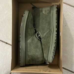 Olive Uggs